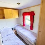 Pod Jabloni Orman Evi Hoostalkova